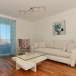 Dominik Apartman *