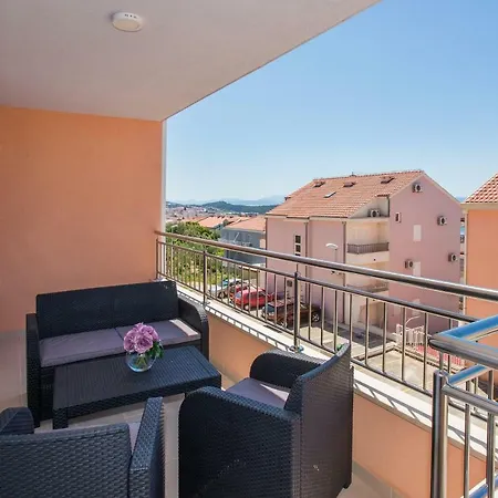 Apartment Dominik Makarska