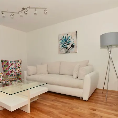 Dominik Apartment Makarska