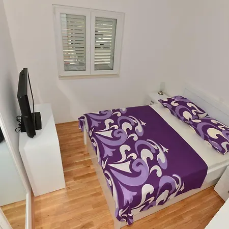 Apartment Dominik *