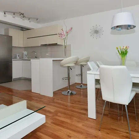 Dominik Apartman